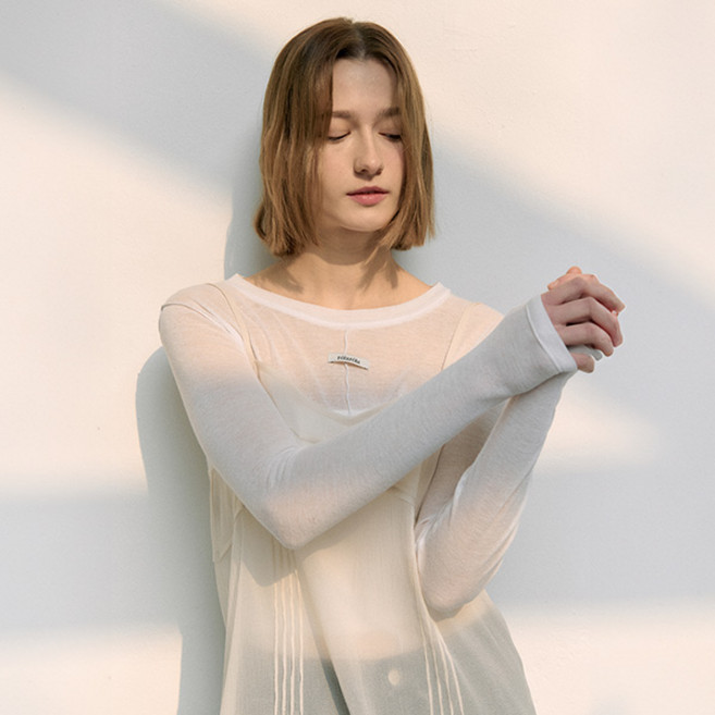 로라로라 여성용 STITCH ROUND NECK T-SHIRT