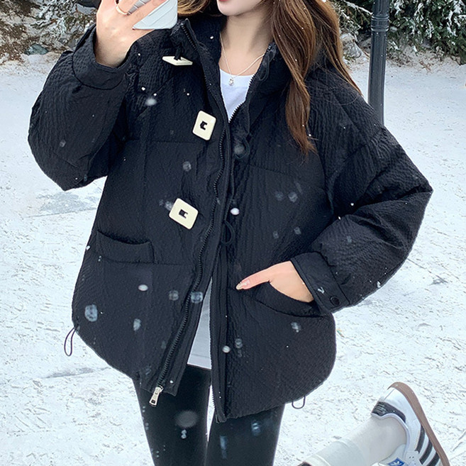 Moirbella 女款Choa鈕扣重點短版羽絨外套
