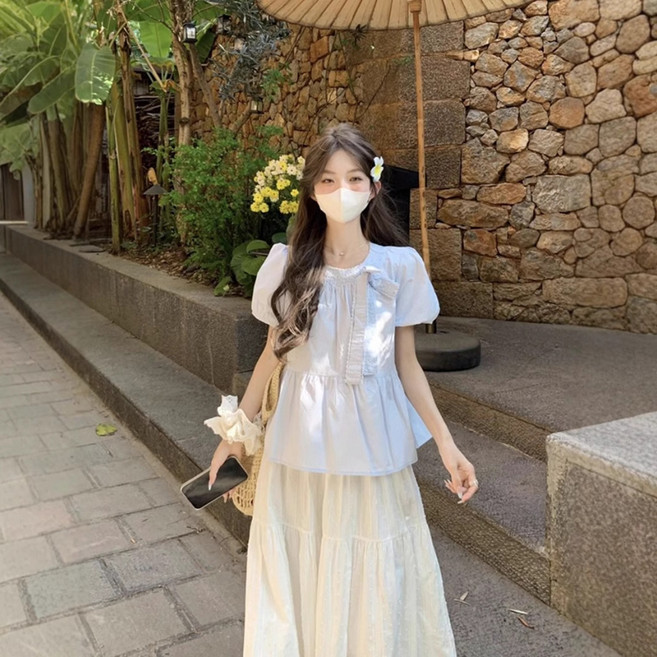 피어니스트 레이스 퍼프소매 리본 블라우스