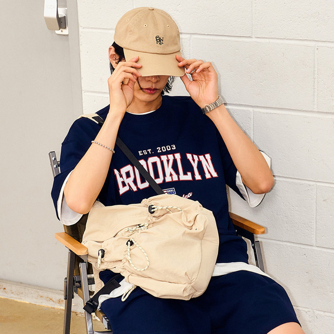 GENERAL IDEA 男女通用布魯克林迷你毛圈布短袖T恤 SBD2U51042