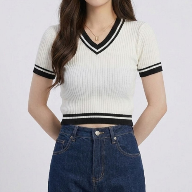 Sonio 女款V領舒適短袖針織衫