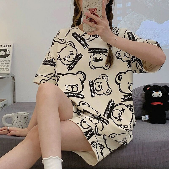 Viola 女性日常舒適寬鬆版睡衣 短袖T恤 + 短褲套裝 VIO0045