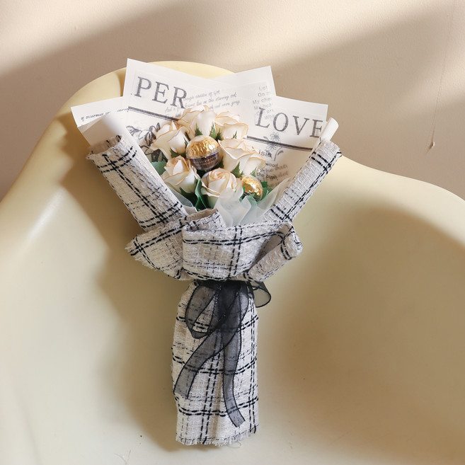 아스파시아 루이 라인 장미 7송이 페레로로쉐 꽃다발, 아이보리 골드라인