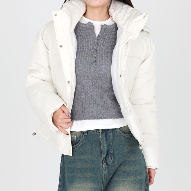 Dotif 女款短版立領連帽鋪棉外套 O24FW1-A1193