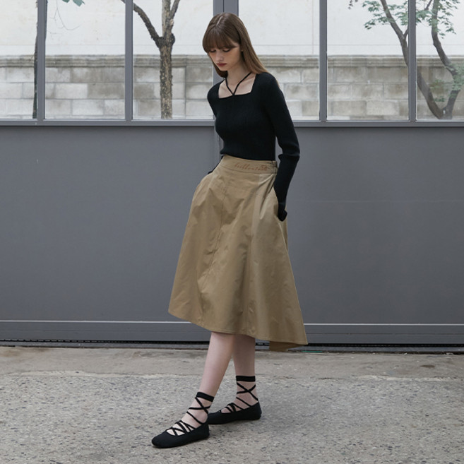 에고이스트 여성용 자수포인트 사선절개 플레어 롱 스커트 EQ3BO810