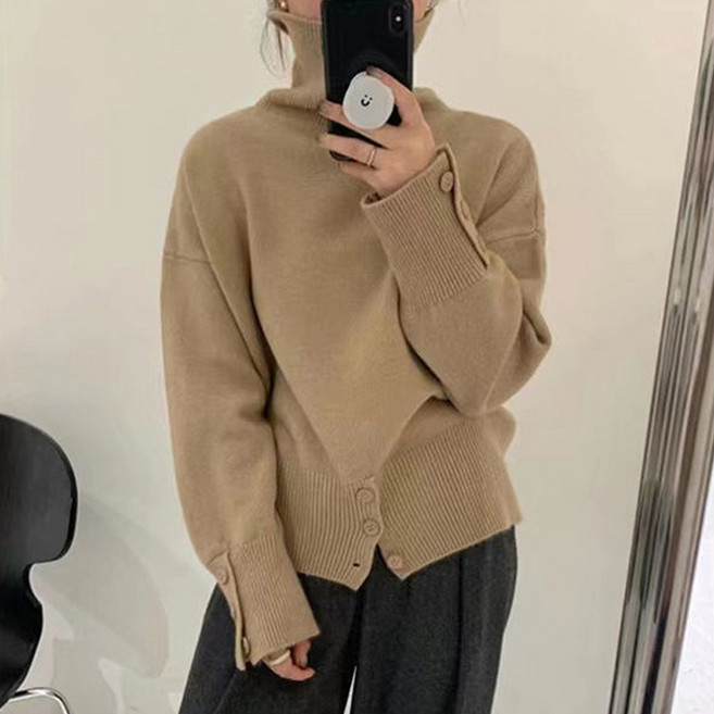 I AM MONG 女款Kind鈕扣高領針織衫