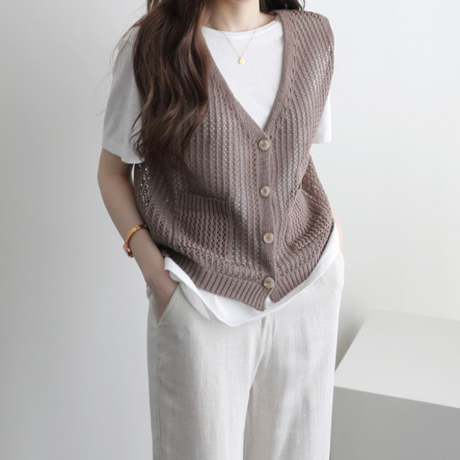 女款簍空造型針織開襟背心
