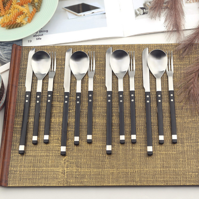 보겐 스퀘어 솔렌 디저트 커트러리 4인 세트, 블랙, 1세트, 디저트포크 4p + 디저트스푼 4p + 샐러드나이프 4p