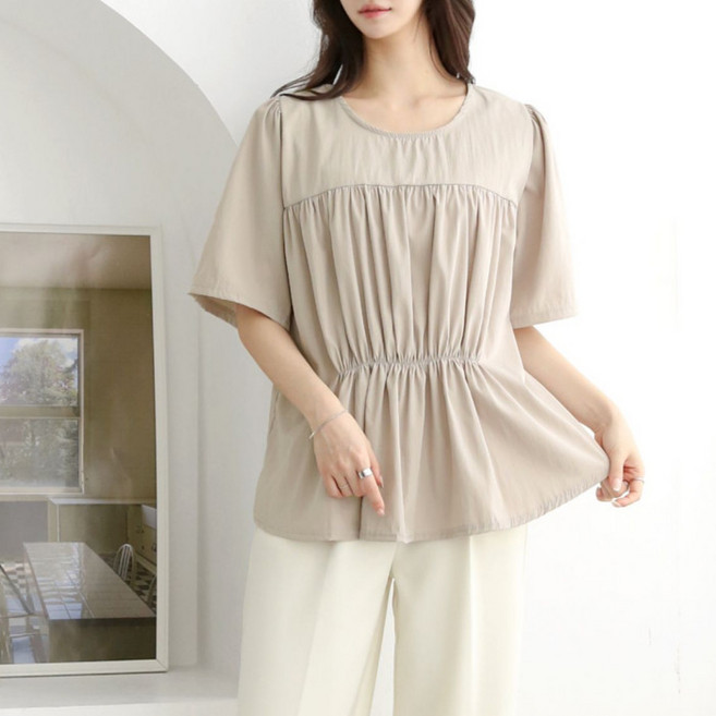 라라온 라운드넥 셔링 주름 반팔 블라우스 26TSP3867