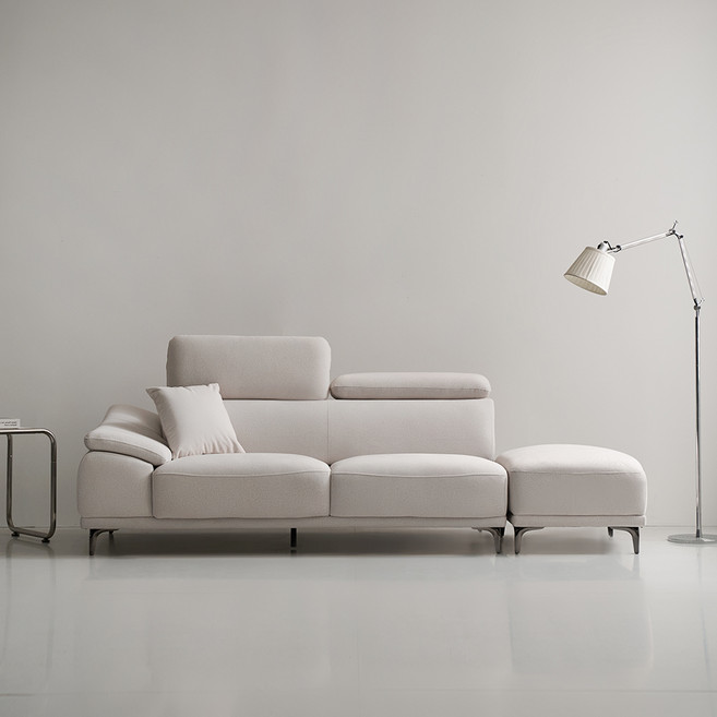 웰퍼니쳐 유화연 무빙헤드 코모도 패브릭 3.5인용 소파 우형 + 스툴 + 쿠션 1p 세트 방문설치, 아이보리