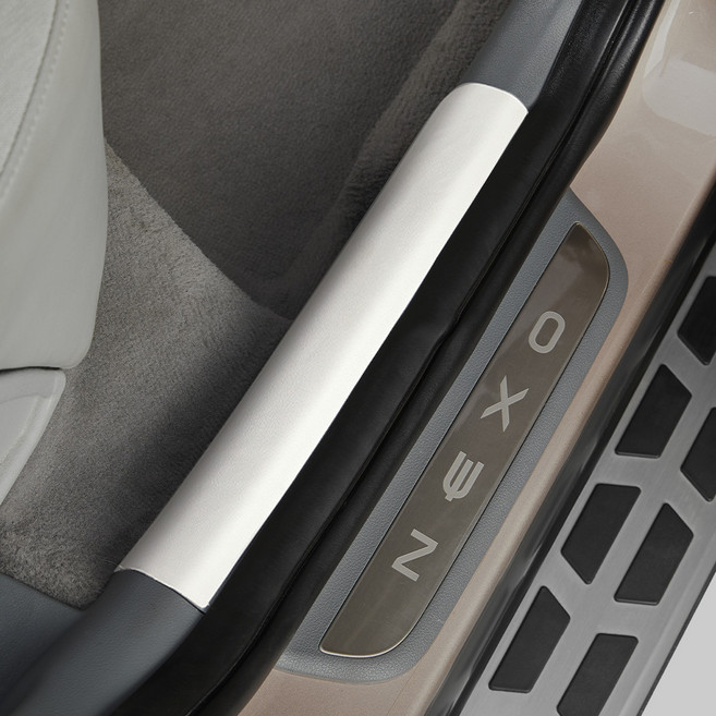 메이튼 스크래치커버 순정 컬러 가죽 도어스텝 커버, 현대 넥쏘, 윔그레이