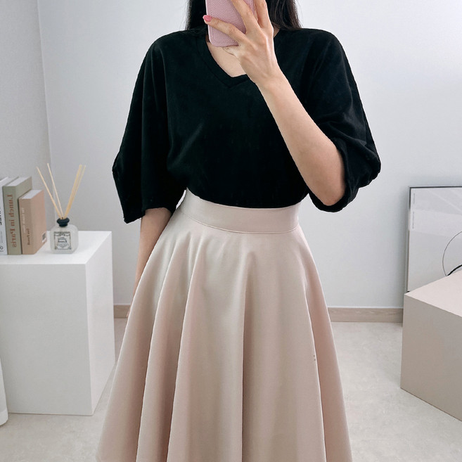 Lamir 女款透氣V領燈籠七分袖T恤