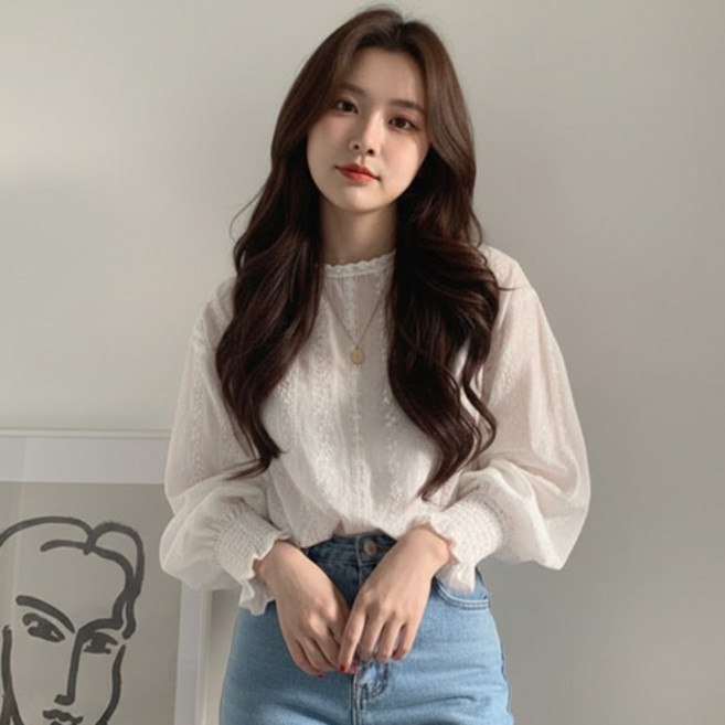 더플로우커머스 여성용 봄날 설렘 레이스 퍼프소매 블라우스