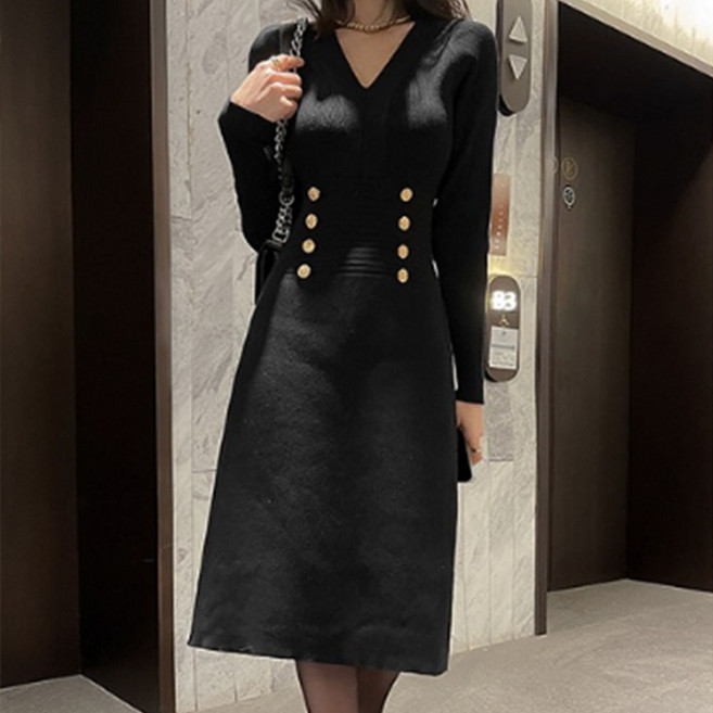 Chichills 腰部鬆緊帶鈕扣設計羅紋針織連身裙 00826 T, 黑色