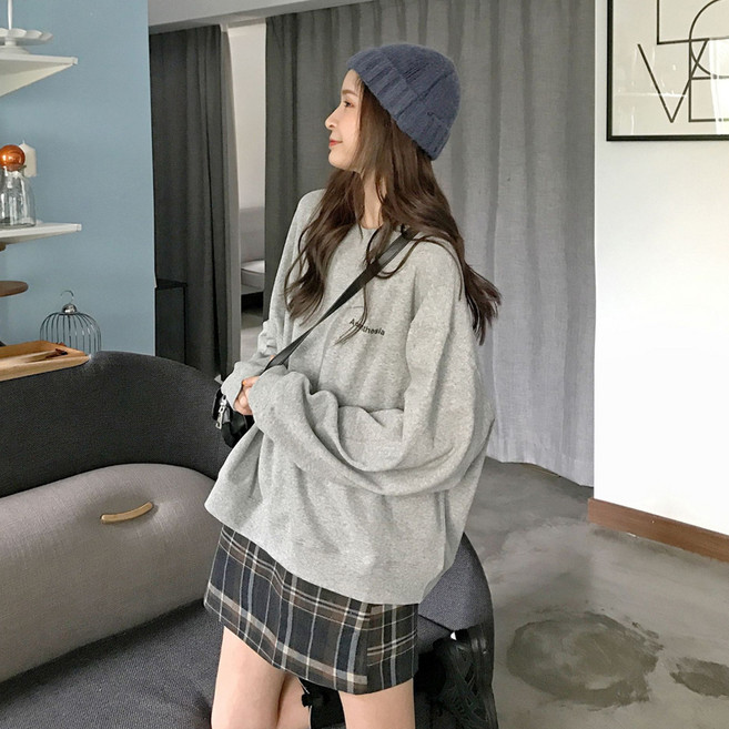 Elsso 女款字母印花寬鬆長袖大學T