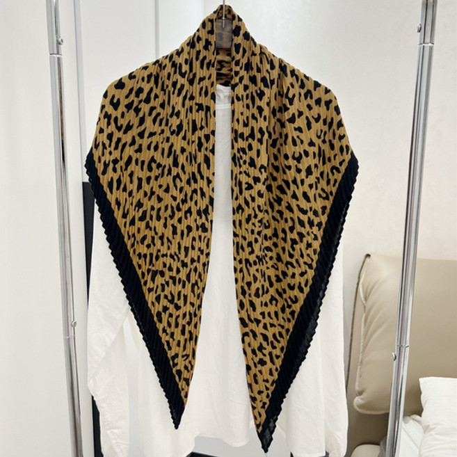 Allode Essential 人字紋披肩造型假兩件針織衫