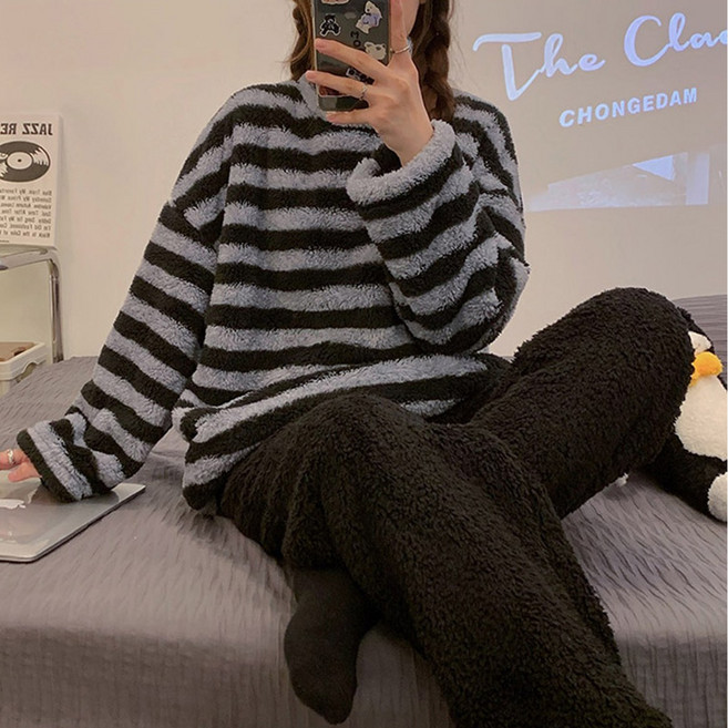 2Estar 女款保暖毛絨超細纖維睡眠睡衣上下套裝