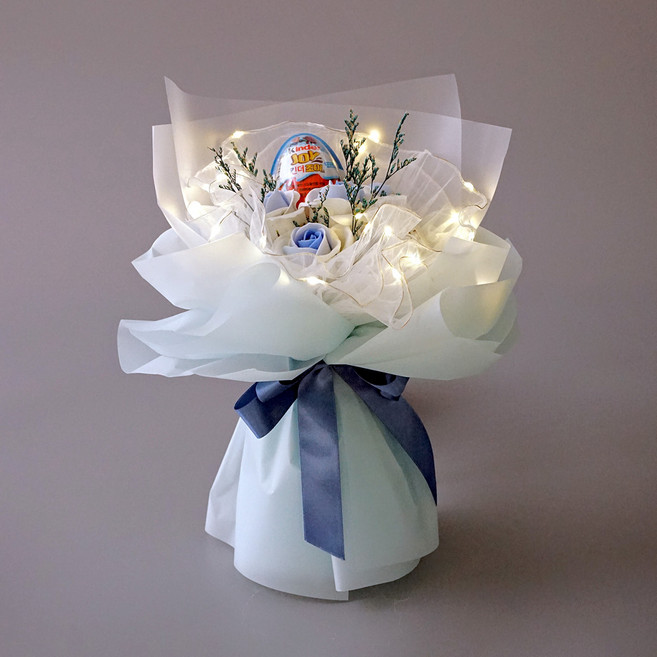 morningscent 킨더조이 투톤 비누꽃 레이스 초콜릿 조명꽃다발, 블루