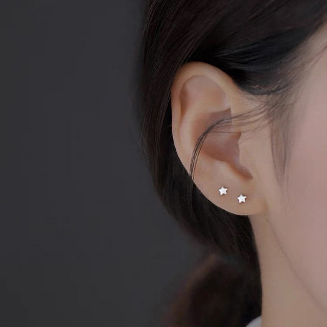 젤루나 여성용 초미니 납작 플랫 별모양 심플 귀걸이 P-483