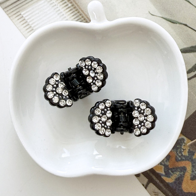 걸핀스 큐빅 미니 포인트 집게핀 049050 2p