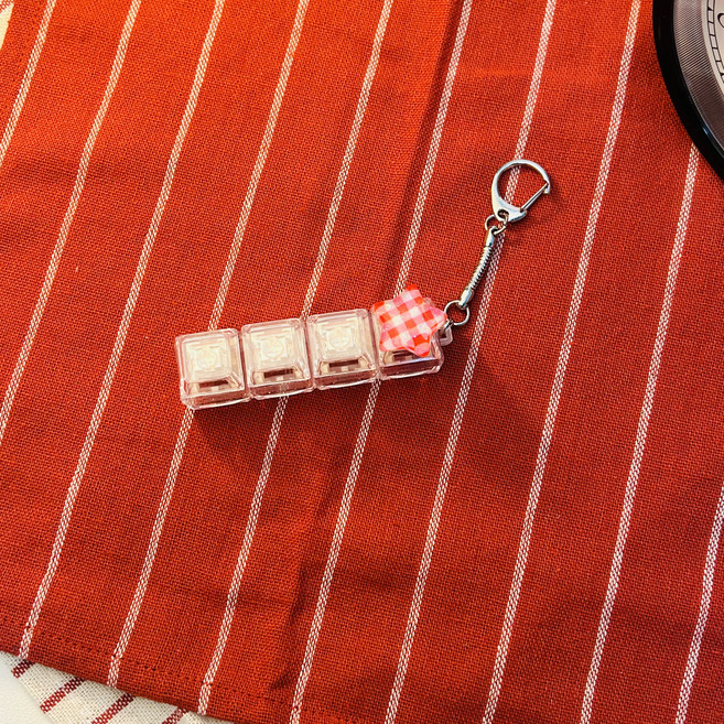 SORIDAL Recu 亮點鍵盤鍵帽鑰匙圈 格紋星星