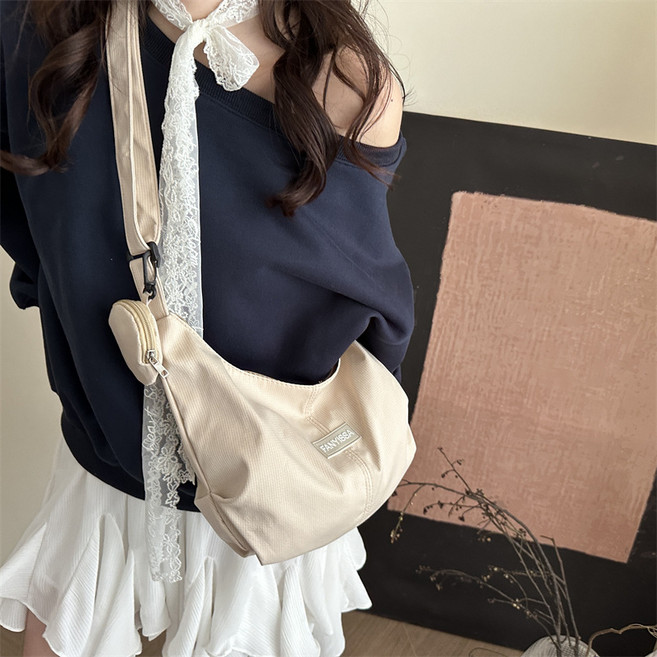 unheve 簡約餃子斜背包, 05 卡其色