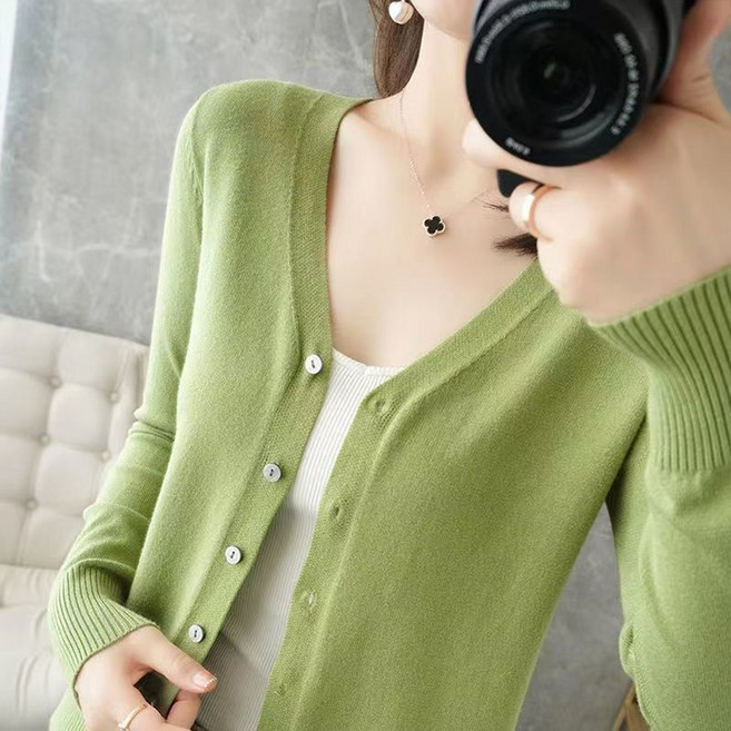 구디프 여성용 브이넥 니트 얇고 가벼운 심플핏 가디건