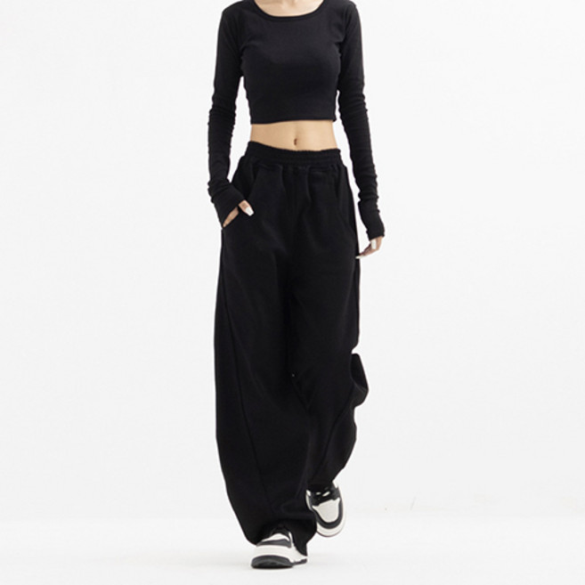 I CAN SIMPLE 女款日常寬鬆闊腿線條運動褲