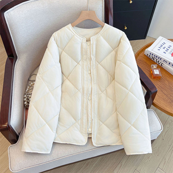 Fashion Flow 女款時尚圓領絎縫輕量羽絨外套