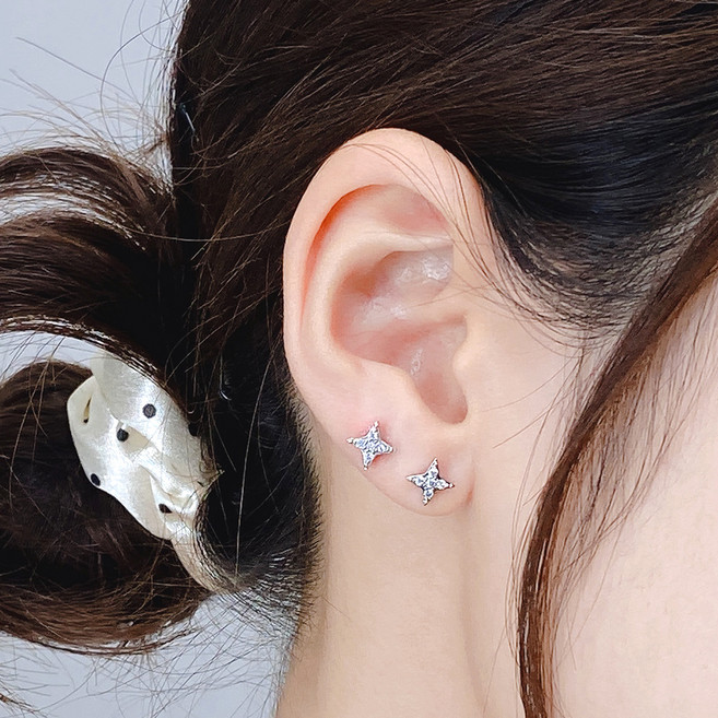 젤루나 여성용 한쌍 써지컬 엑스 별 큐빅 플랫 귀꾸 스터드 귓바퀴 바벨 볼타입 귀걸이 P-890