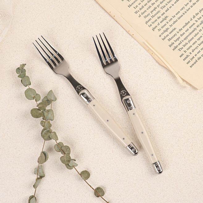 까르투하 앙클라 라귀올 양식 테이블 디너 포크, 아이보리, 2개