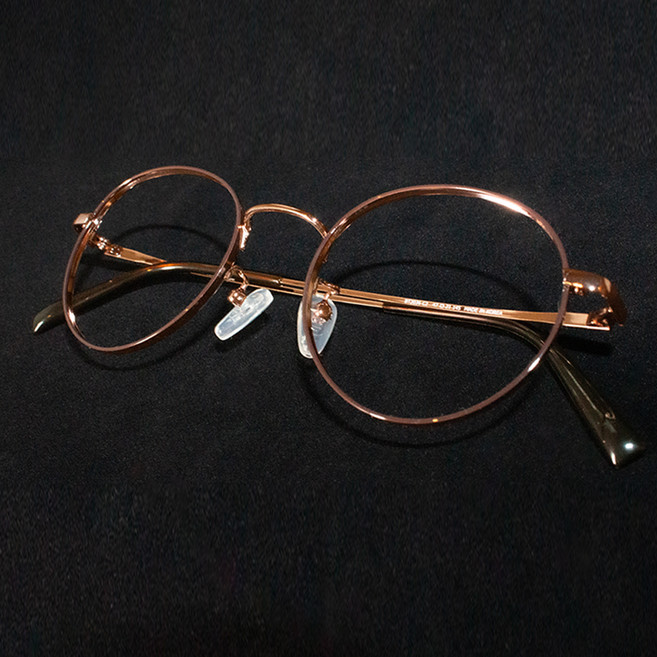 BLUE RABBIT 티타늄 블루라이트차단 패션안경 BT3036