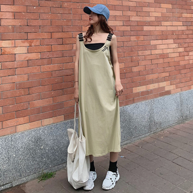 유니제이 몬트 멜빵 롱 원피스