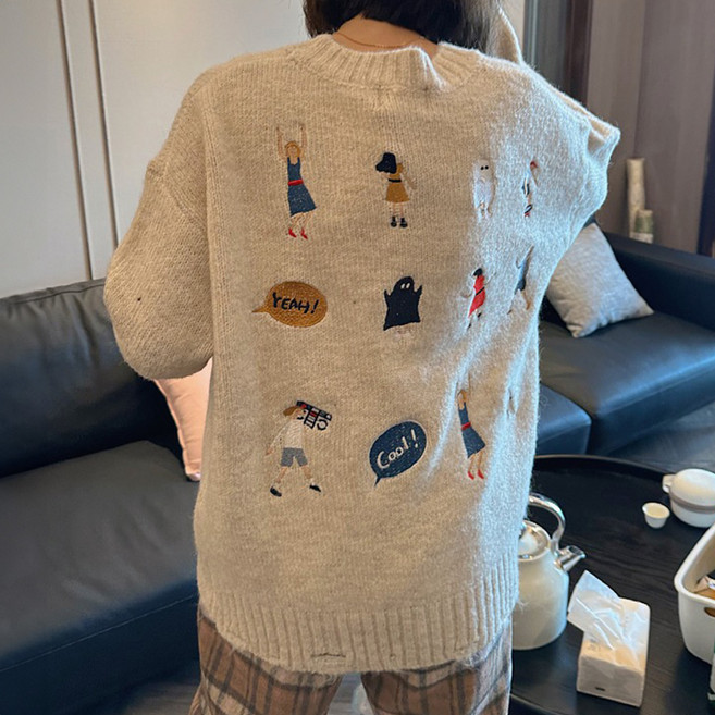 MEICHEL 女性休閒寬鬆版角色刺繡針織毛衣 11955
