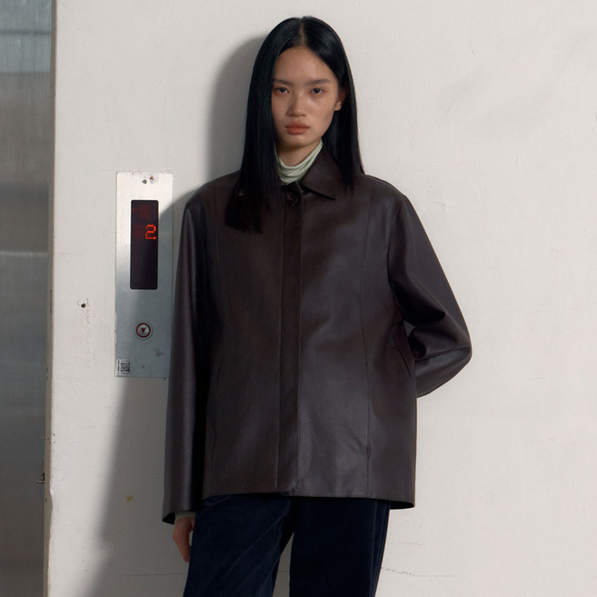 38COMEONCOMMON 女款極簡縫線人造皮革夾克