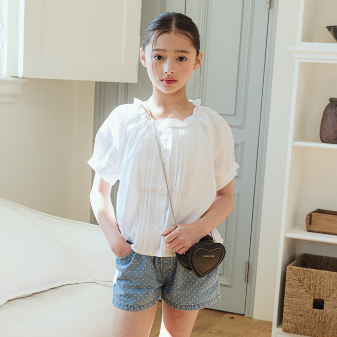 에스엠투 프릴 반팔 블라우스