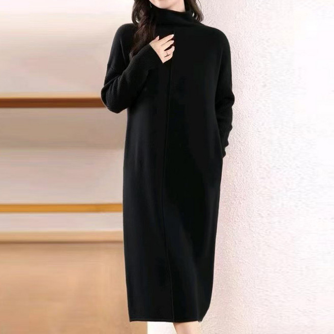 Paperments Nea 高領開衩線條針織長版洋裝 12877, 黑色