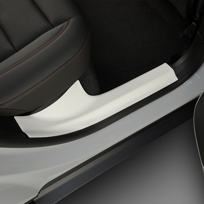 메이튼 컬러 가죽 2열 도어스텝 스크래치 커버 C570-32, 쉐보레 트랙스 크로스오버 가솔린, 라이트그레이