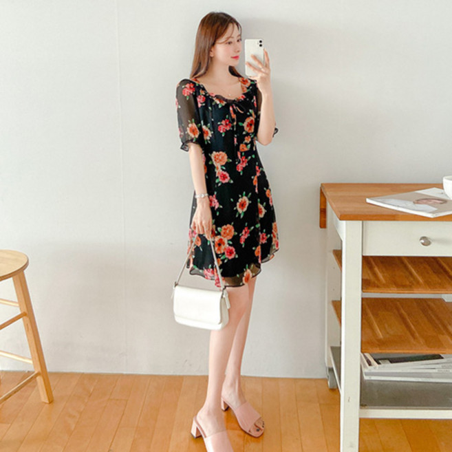 로미스토리 스퀘어넥 플라워 원피스