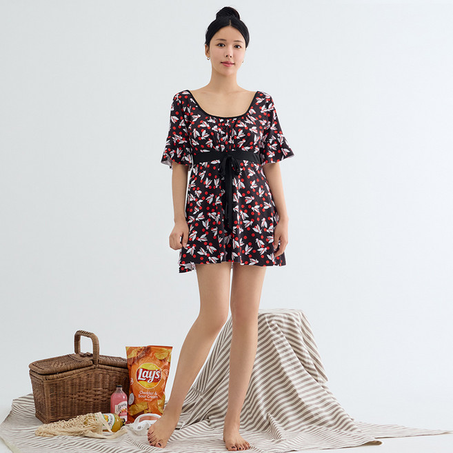 Elsso 大尺碼豐滿遮肉連身褲泳裝, 黑紅色