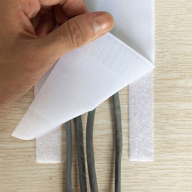 메이크마인 벨크로 바닥 라인 정리 케이블 전선 가리개, 화이트, 1개