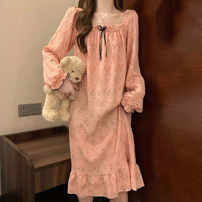 2Estar 女款附胸墊寬鬆版長袖連身睡衣