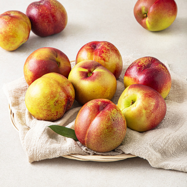 이화원 새벽경매 천도복숭아, 1개, 2kg