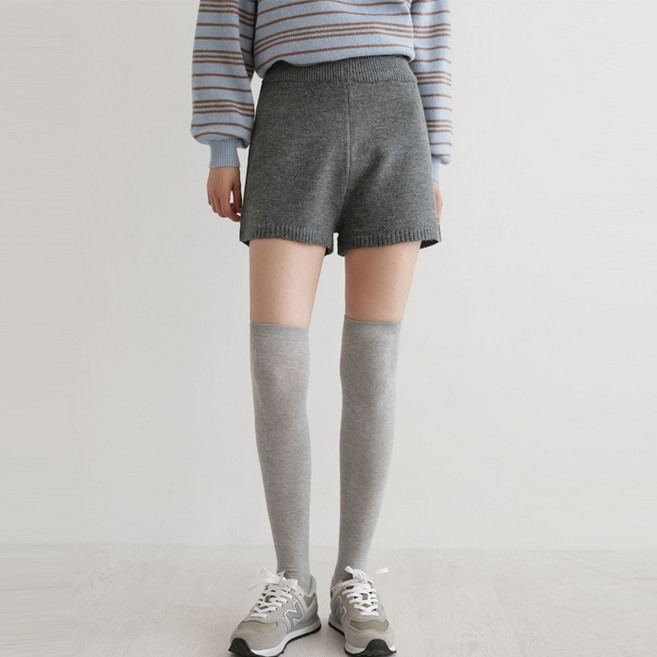 빼빼 여성용 밴딩 니트 하프 팬츠