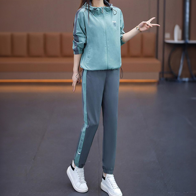 시크힐즈 여성용 안토니 후드 아웃도어 + 조거팬츠 트레이닝 세트 11030