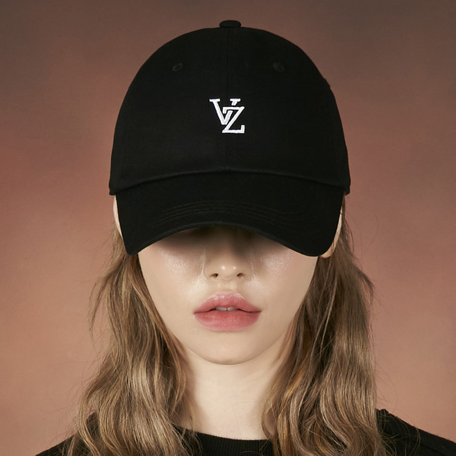 VARZAR 字母組合柔軟寬鬆版型棒球帽