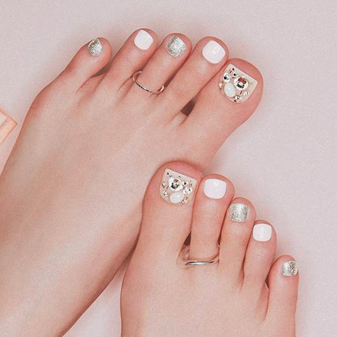 DASHING DIVA 魔術壓 美甲貼片套組, 1組, 白色的珍珠