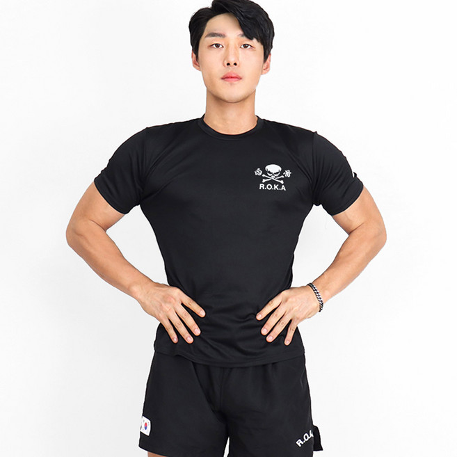 WhoArmy ROKA印花涼感透氣短袖上衣, 黑色