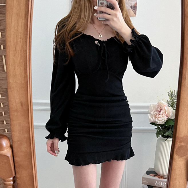 소이다 슈가펀 바비슈 긴팔 셔링 원피스