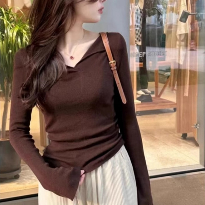 UNHEVE 女款翻領V領長袖針織衫
